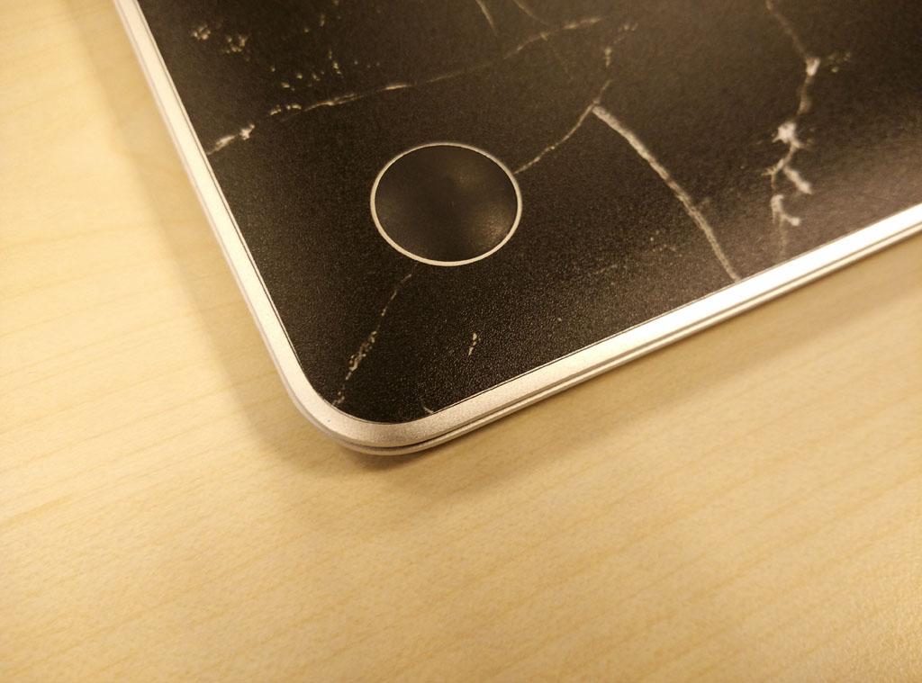 Macbook_air_kaplama_Vinil_kaplama_ayak